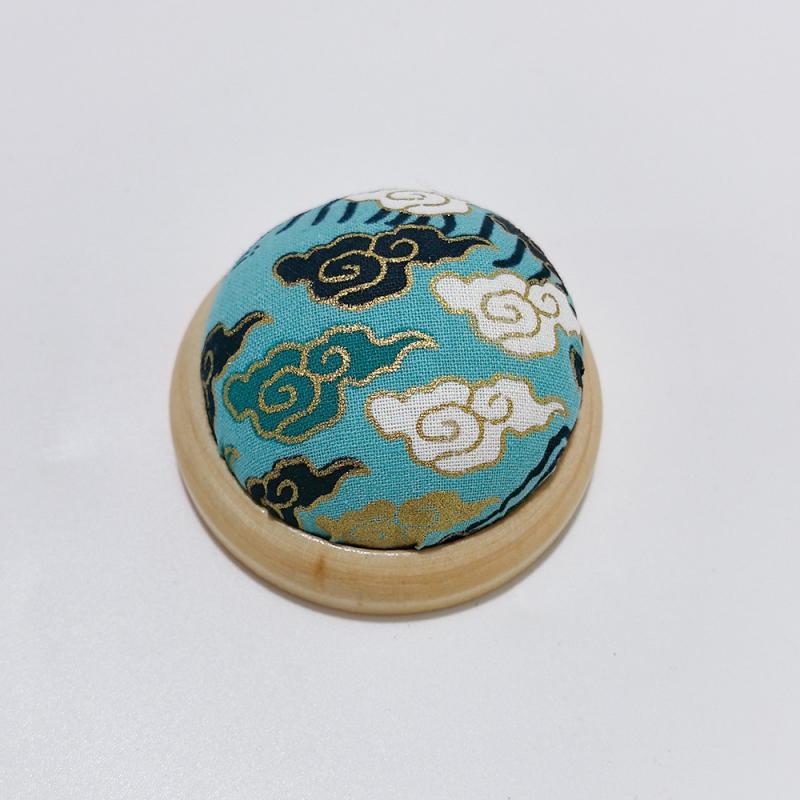 Sewing Pin Cushion - Coussinets à épingles brodés vintage, demi-ronds,